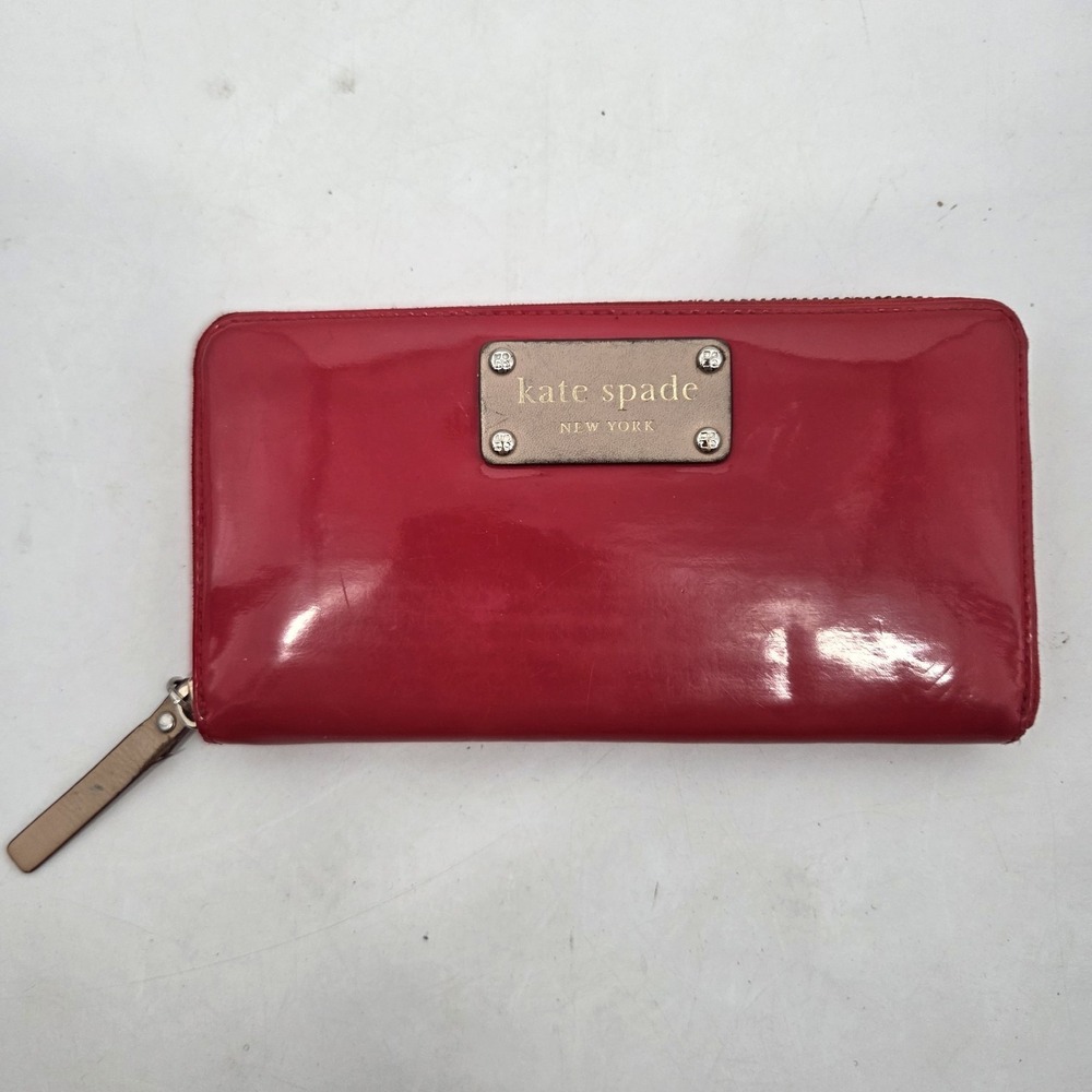 Kate Spade NY Red Patent Leather Medium Clutch Wallet Zip Around